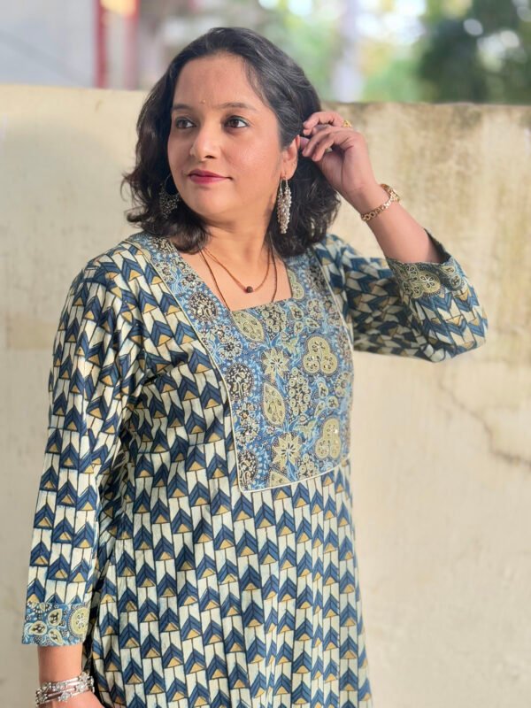 Indigo Charm Kurti ipitara product buy online Bhopal Madhya Pradesh India (2)