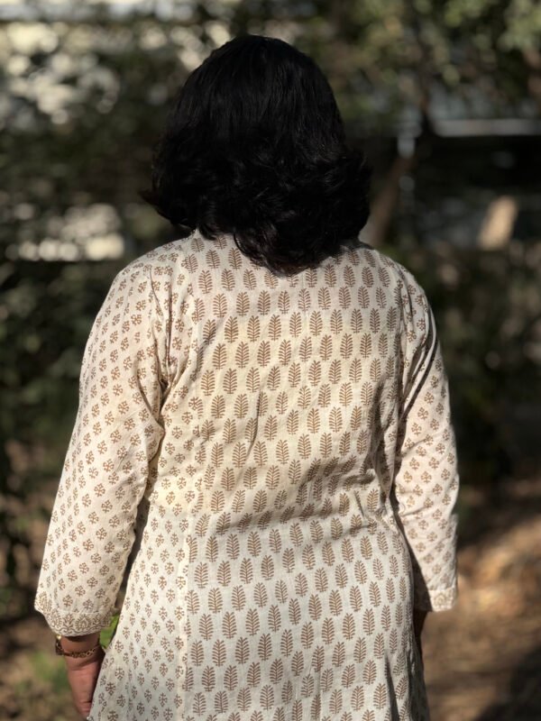 Ivory Bagh Hand Block Printed Cotton Kurti ipitara product buy online Bhopal Madhya Pradesh India (3)