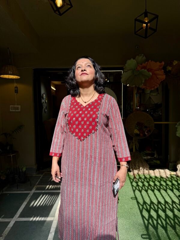Maroon and White Striped Block Print Kurti Ipitara Buy online Madhyapradesh bhopal india (3)