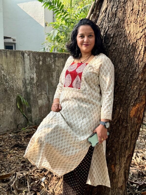 Vintage Rouge Bagh Kurti - Image 2