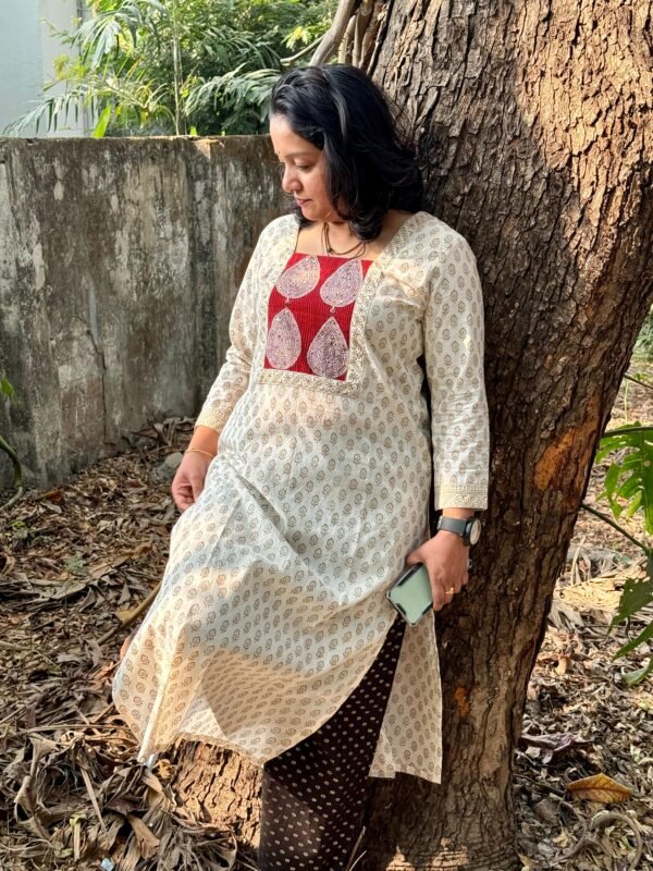 Vintage Rouge Bagh Kurti - Image 3