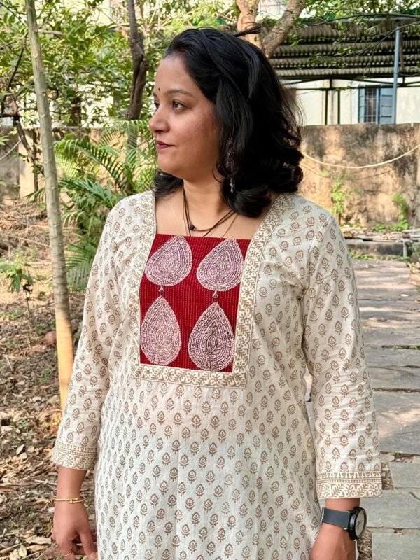 Vintage Rouge Bagh Kurti